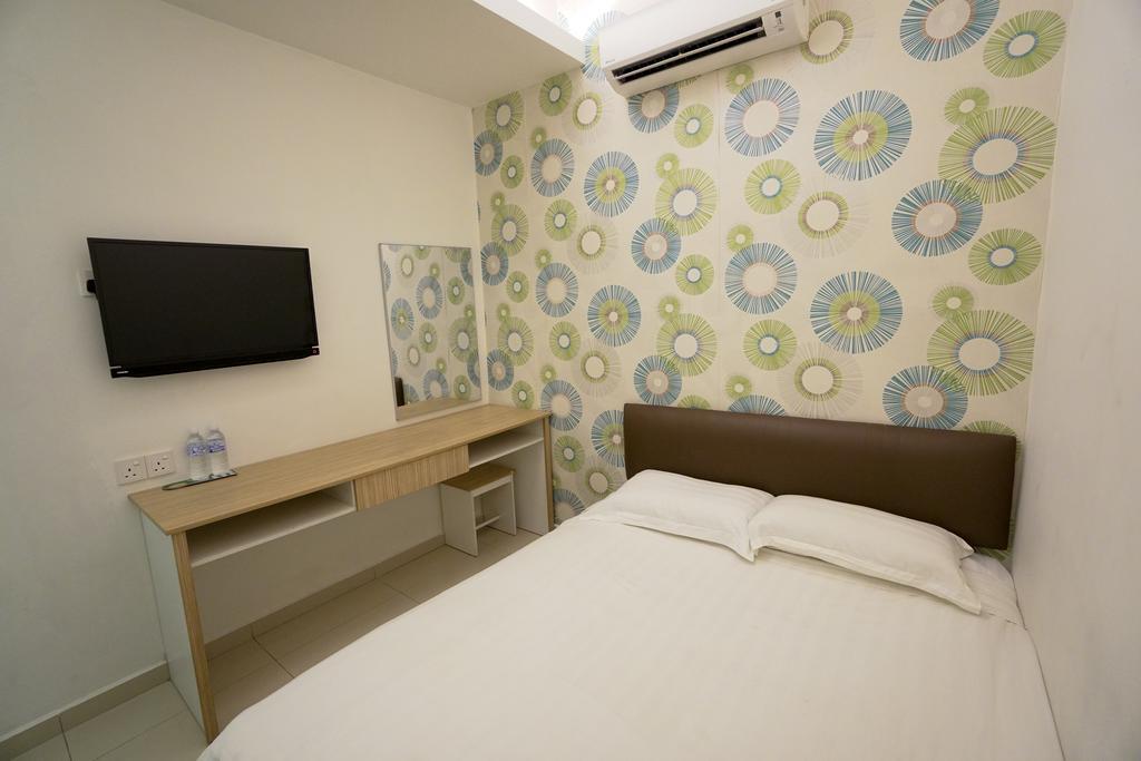 Crystal Garden Hotel - Seri Kembangan Exteriör bild