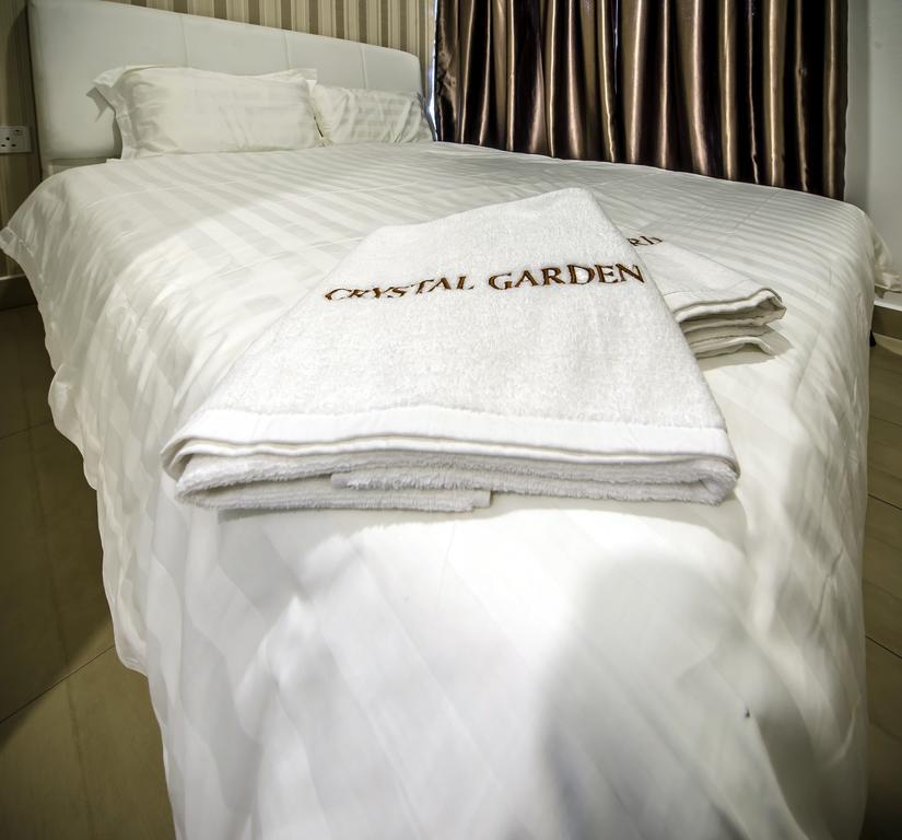 Crystal Garden Hotel - Seri Kembangan Exteriör bild