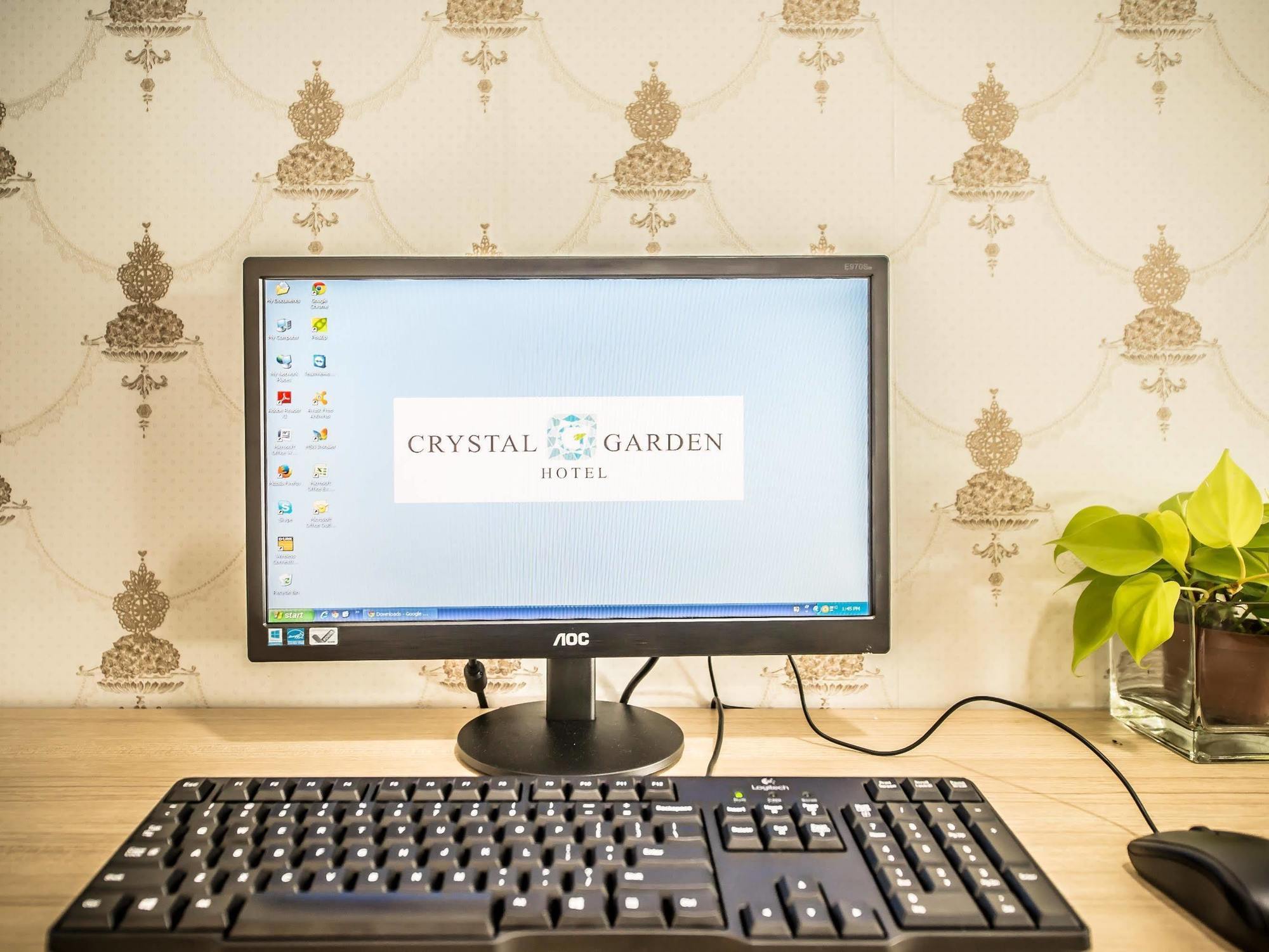 Crystal Garden Hotel - Seri Kembangan Exteriör bild